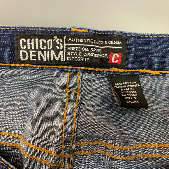 Chico’s Denim Jeans size 2 Short/12 Short Straight Leg Mid Rise Stretch 30”x28” - Picture 11 of 13